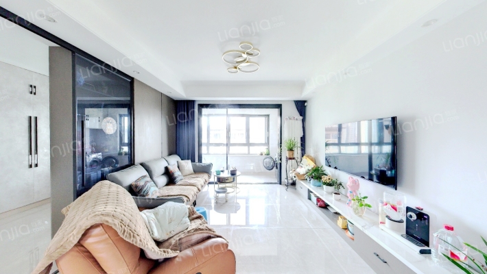 吾悦华府A区二手房实景图