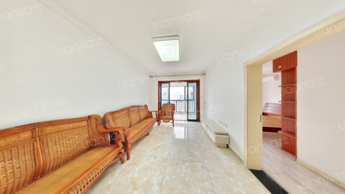 绿地玫瑰城东区二手房实景图