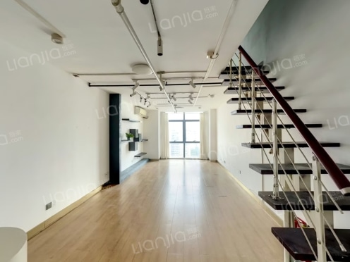 整租·龙湖时代天街 1室0厅 东南