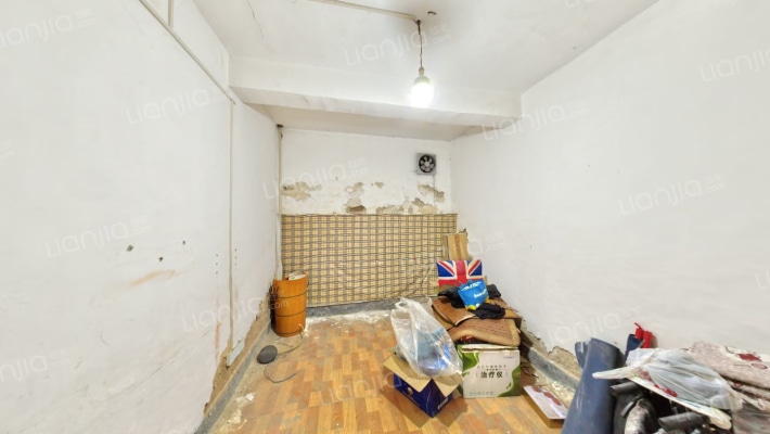 西七路32号二手房实景图