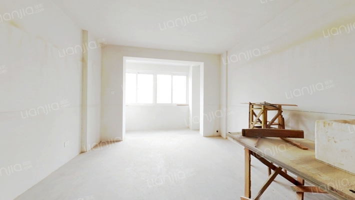 黄梅新村东区二手房实景图