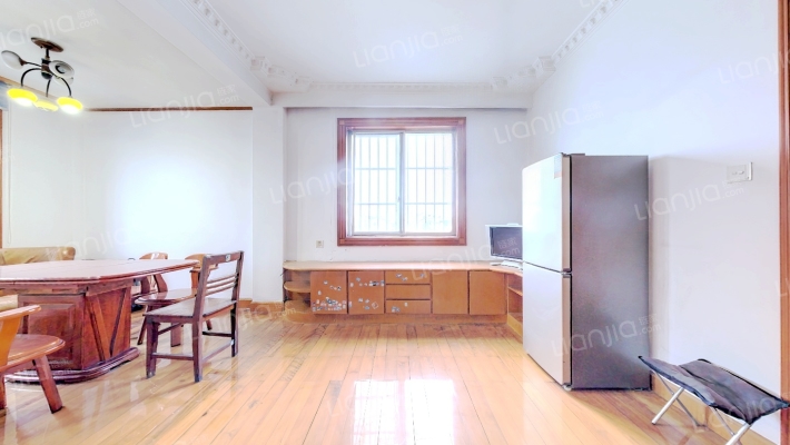 南环花苑二手房实景图