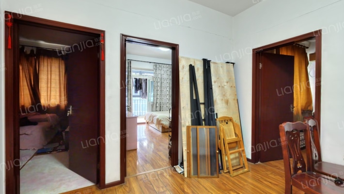 铂金天地二手房实景图