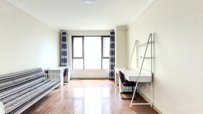 精装修 F户型 中层 满五 看房方便 南北通透-客厅