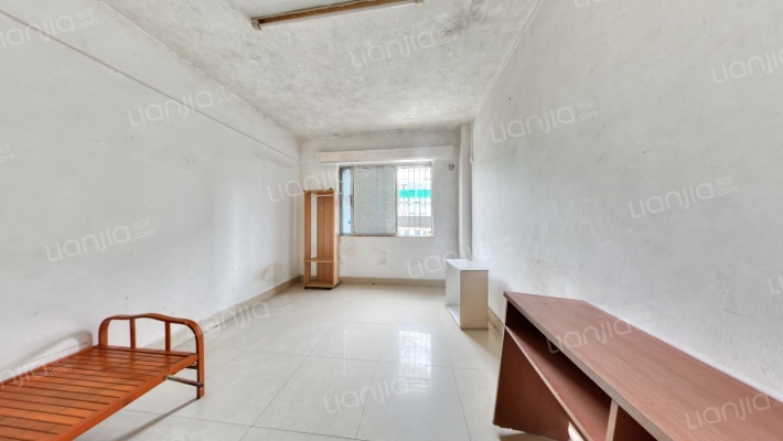 鸿侨大厦二手房实景图