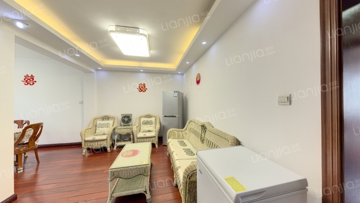 森大蒂花苑南区二手房实景图