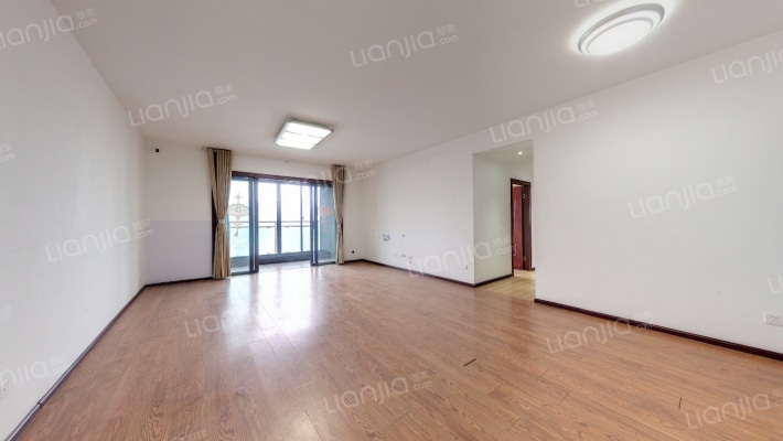 银海元隆广场A区二手房实景图