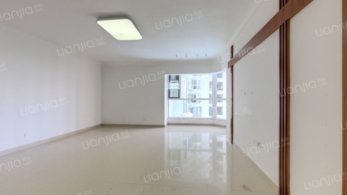 海怡豪园二手房实景图