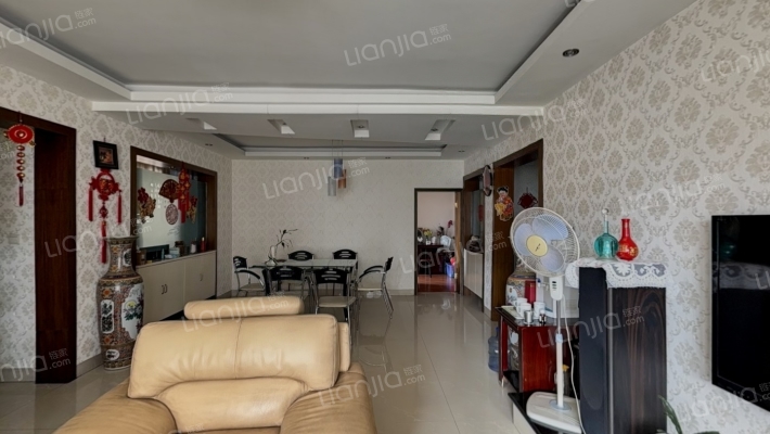 世纪大厦二手房实景图