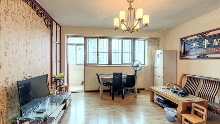 广西信托投资公司高层住宅楼二手房实景图