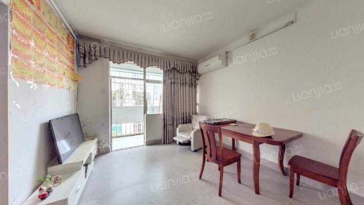 四海娱乐城花园二手房实景图