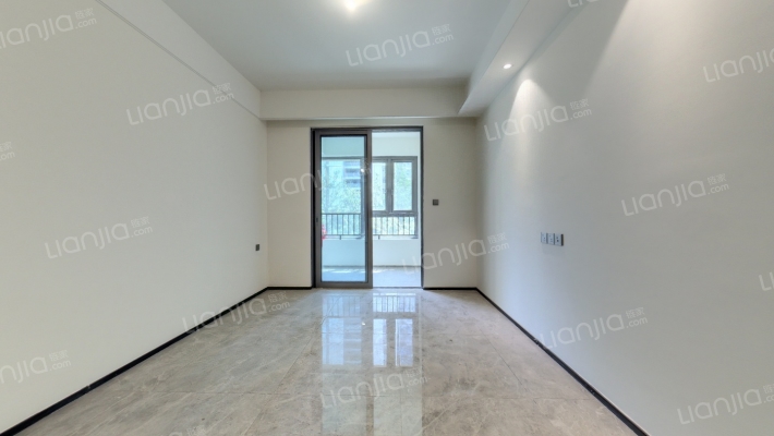 保利和悦云锦一期二手房实景图