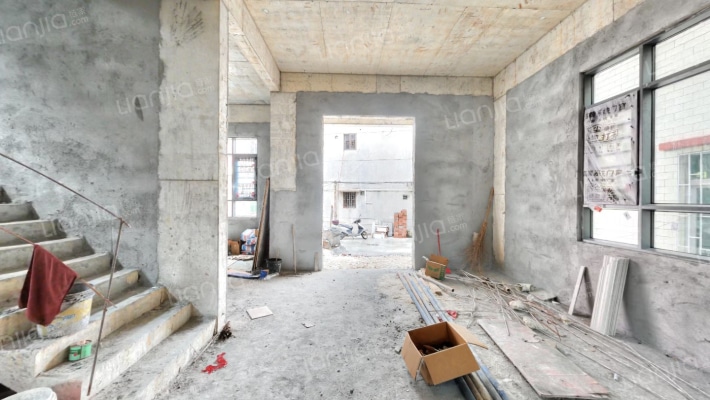 安定村山顶二手房实景图