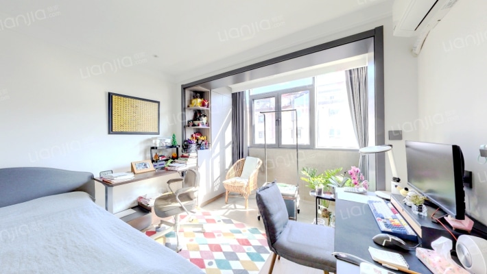 龙柏四村三小区二手房实景图