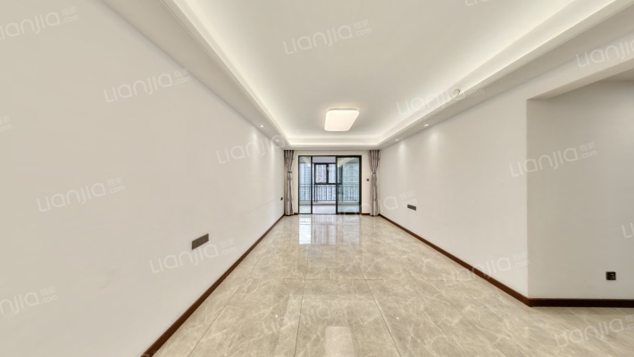 中南云境二手房实景图