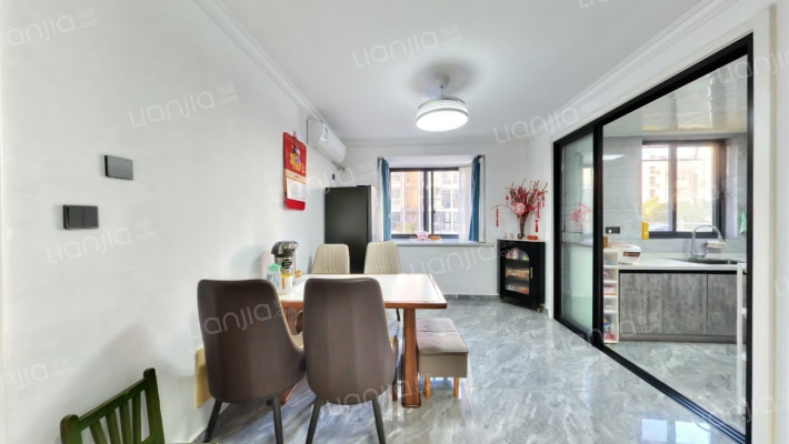 东林里二手房实景图