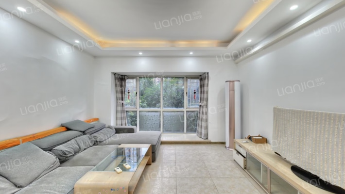 西点公园里二手房实景图