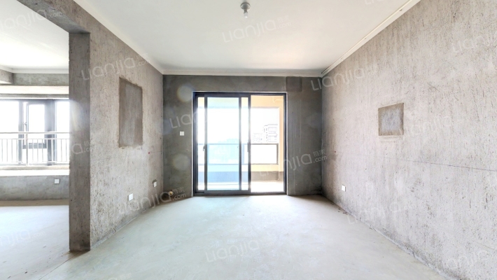 荷园二手房实景图