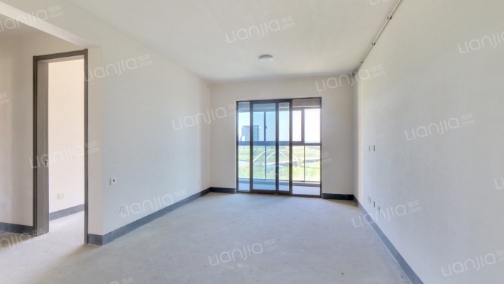 卓越玲珑湾二期二手房实景图