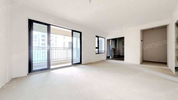 澜岸听溪二手房实景图