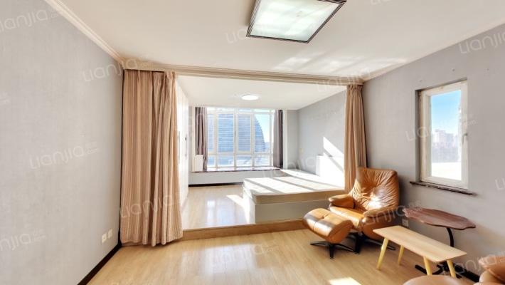 宝星国际二期二手房实景图