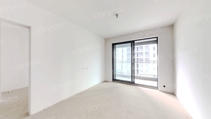 保利云上二手房实景图