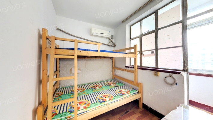 斜土路1220号二手房实景图