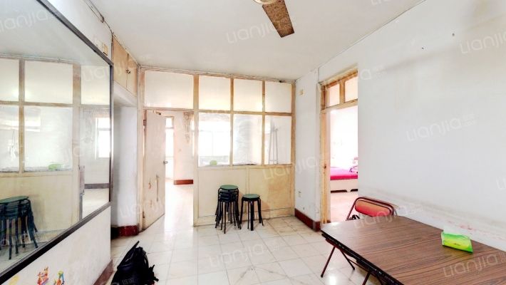 老烟厂家属院二手房实景图