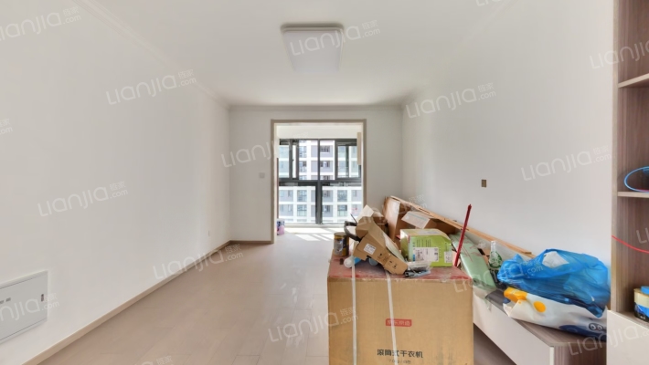 兴南华庭东区二手房实景图