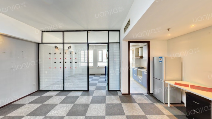 恋日国际二手房实景图