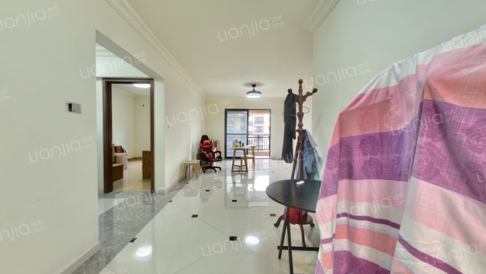 峰悦二手房实景图