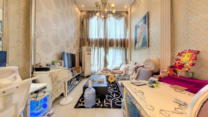 东尚新地二手房实景图