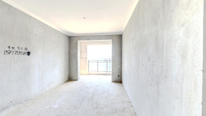 鸿海满园二手房实景图