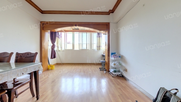 解放路16号二手房实景图