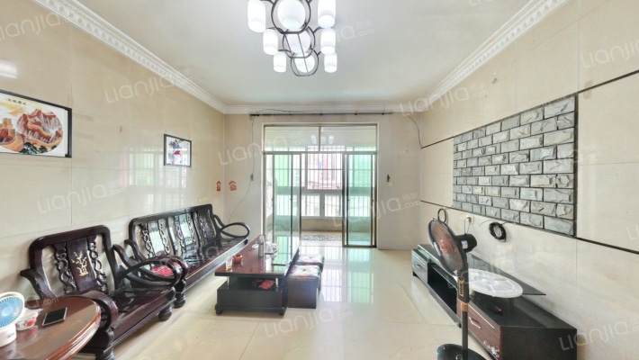 海日名苑二手房实景图