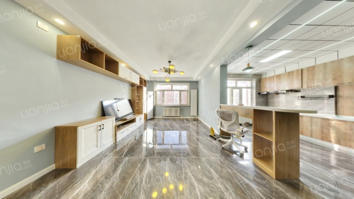 群力新苑东区二手房实景图