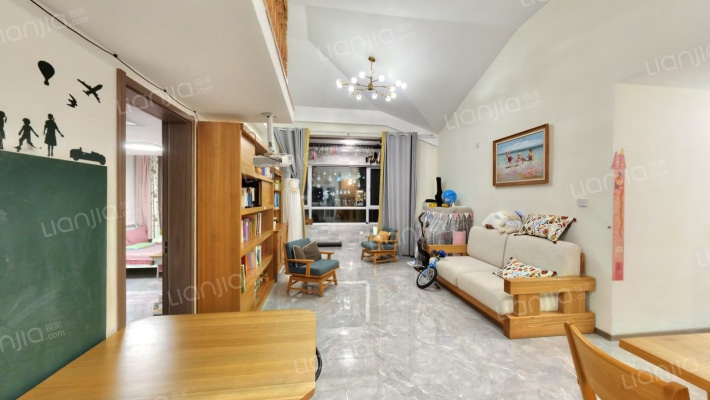 中昂安纳西小镇二手房实景图