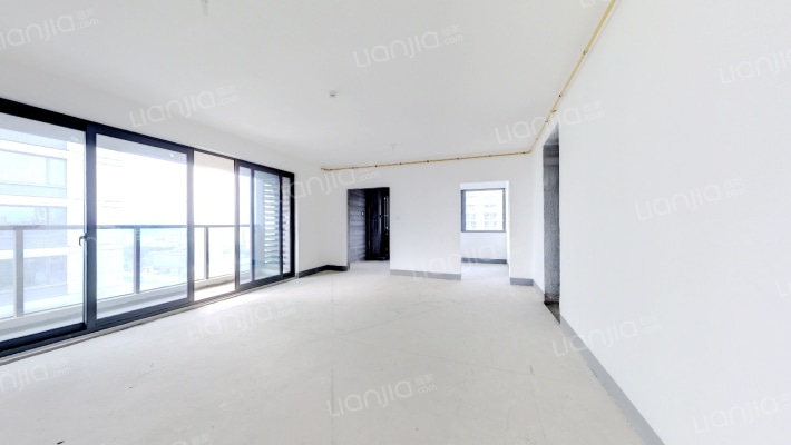 秦忆荣府南区二手房实景图