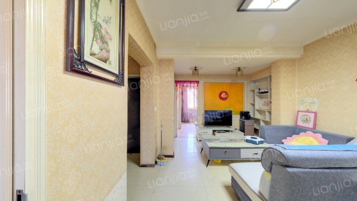 新津小区东院二手房实景图