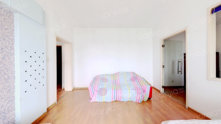 财城公寓二手房实景图