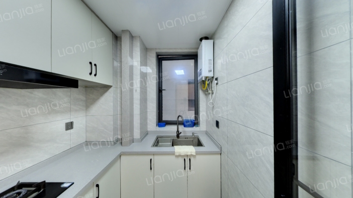 佳宁华庭二手房实景图