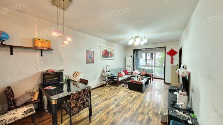 水岸格林二手房实景图