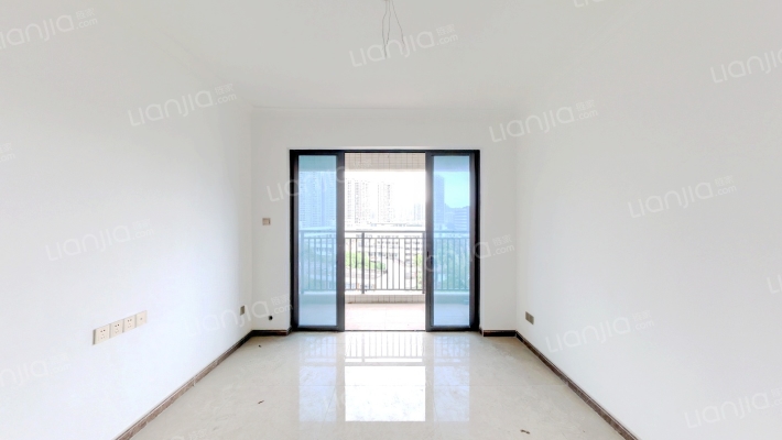 恒福山湖峰境二手房实景图
