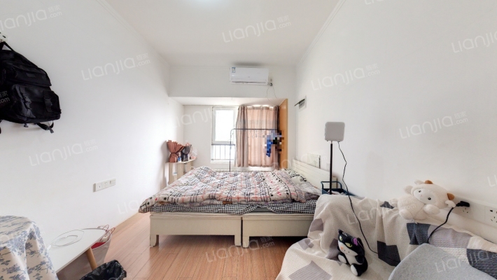 万科城小世界二手房实景图