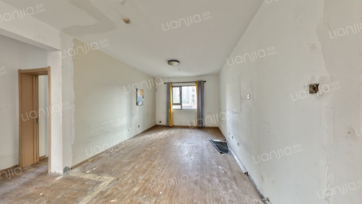 天房六合国际二手房实景图