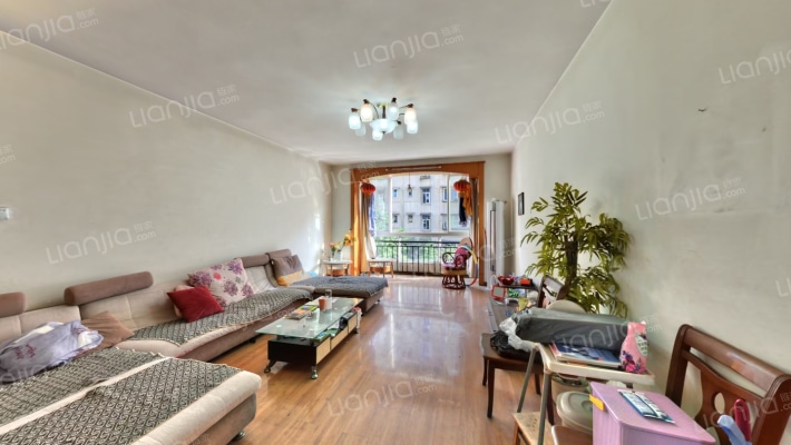 万春路63号院二手房实景图