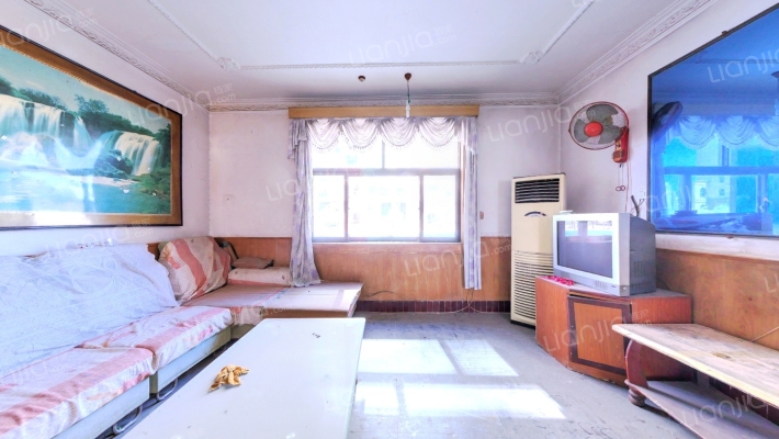 水利技工学校家属院二手房实景图