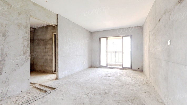 信鸿蔚蓝海岸二手房实景图