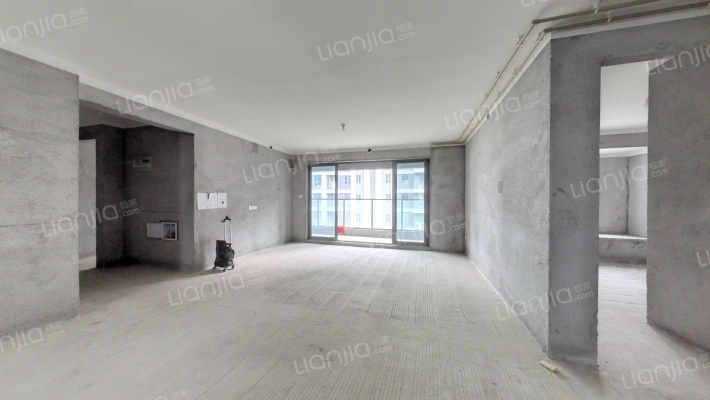 港龙美的云筑北区二手房实景图