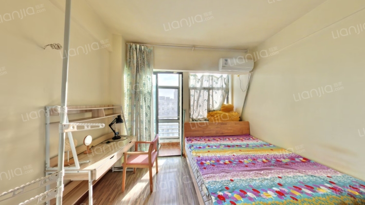 中构银城二手房实景图